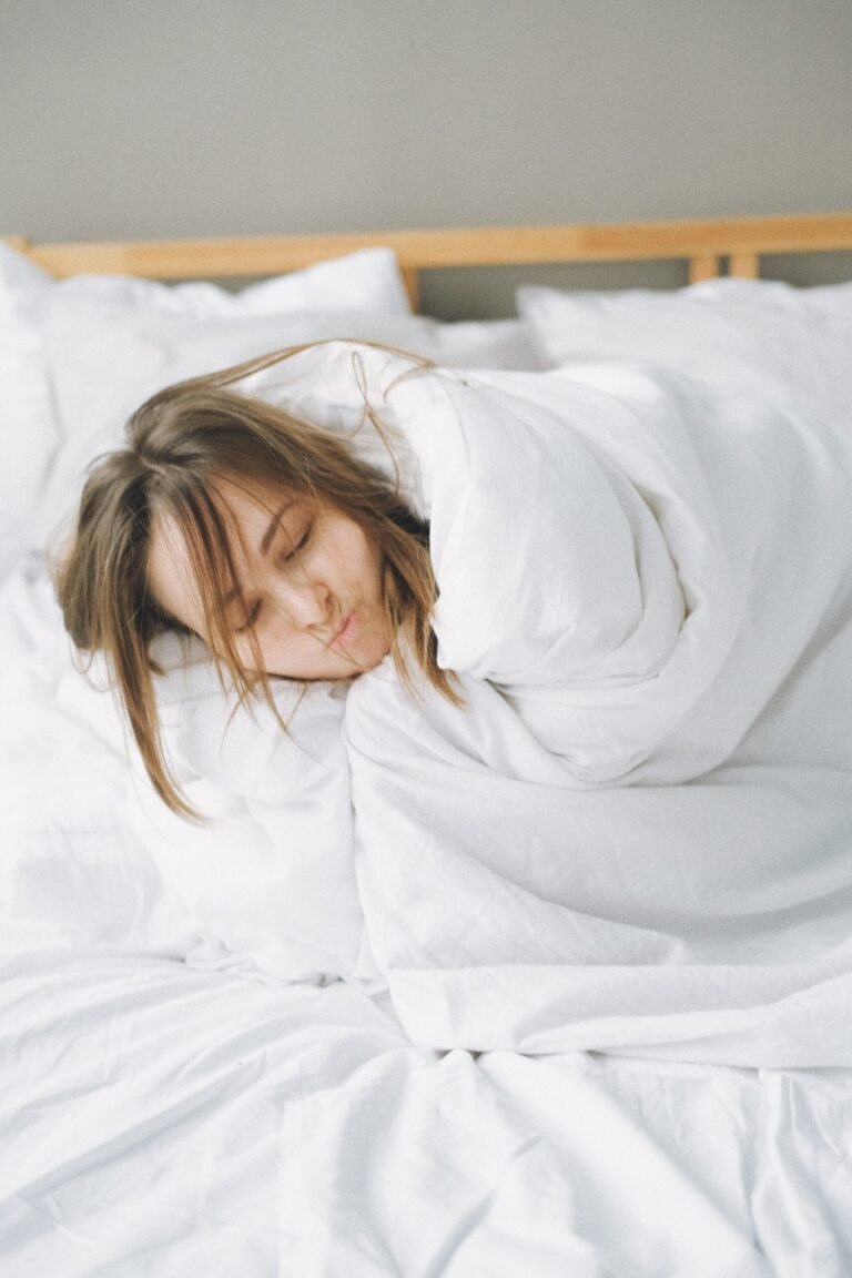Sleeping with wet hair advantageous for health or not? Whatsmagazine