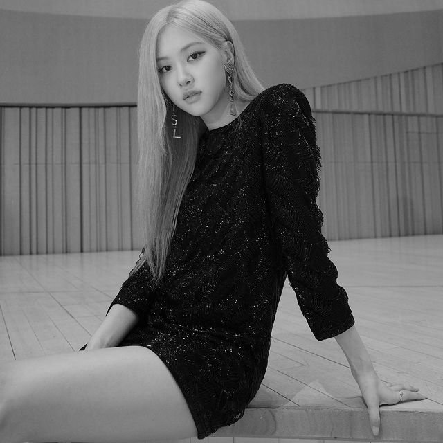 Roseanne Park tried out for YG Entertainment, got selected, and ultimately moved to South Korea in 2012. At the company, she completed a 4-year learner schooling program and furthermore recorded the song "Without You" with G-Dragon during her course. In June 2016 she joined the young lady bunch'Dark Pink